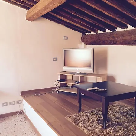 Aweshomeitaly - Lungarno Bellavista Penthouse * Pisa