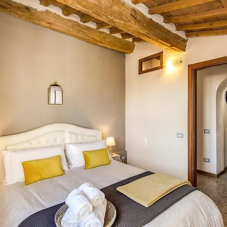 Aweshomeitaly - Lungarno Bellavista Penthouse * Pisa