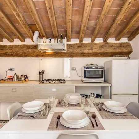 Aweshomeitaly - Lungarno Bellavista Penthouse Apartamento