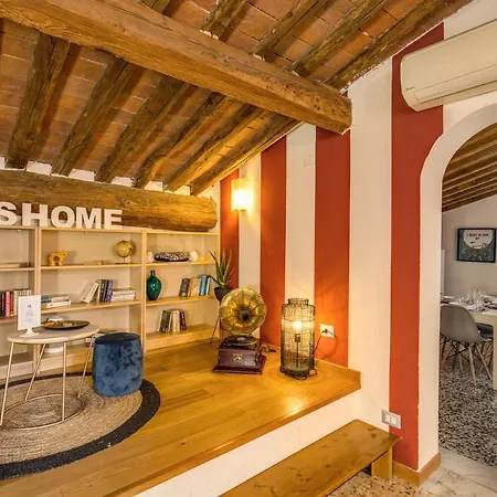 Aweshomeitaly - Lungarno Bellavista Penthouse