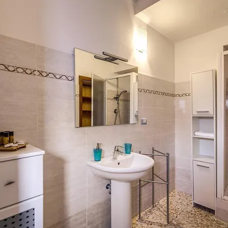 Aweshomeitaly - Lungarno Bellavista Penthouse * Pisa